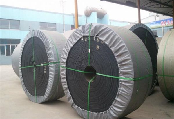 輸送帶出現邊溝是為什么